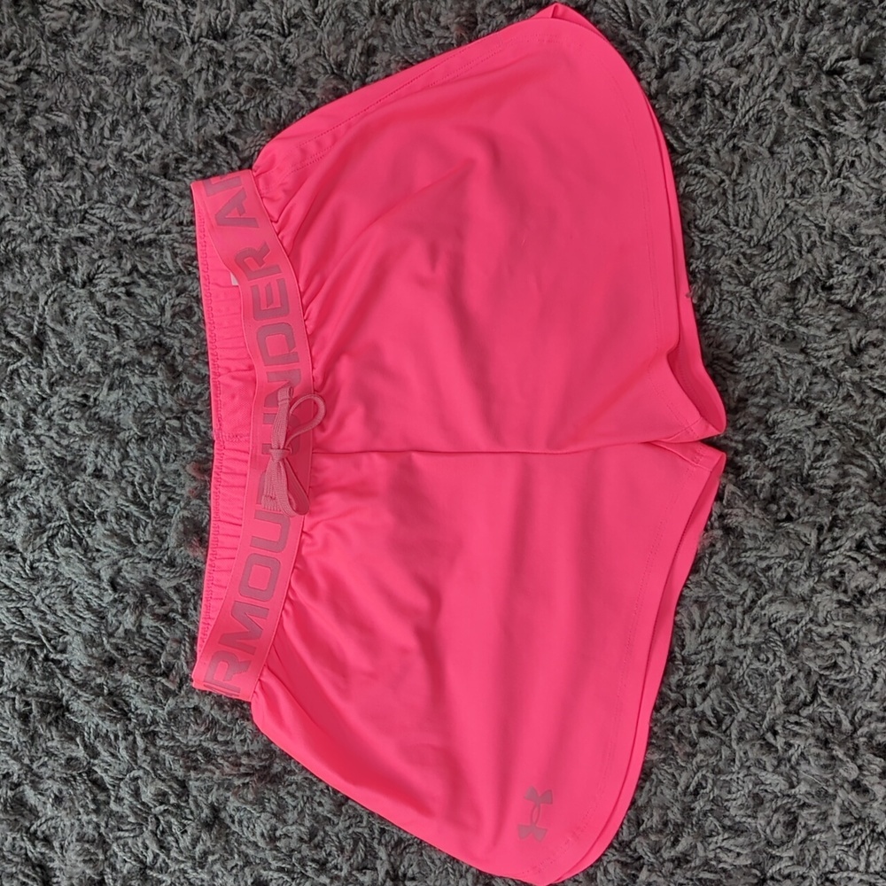 Under Armour girls size large loose heat gear shorts with drawstring hot pink